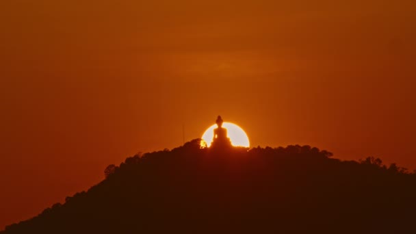 Slunce Zapadá Horu Phuketu Velký Buddha — Stock video