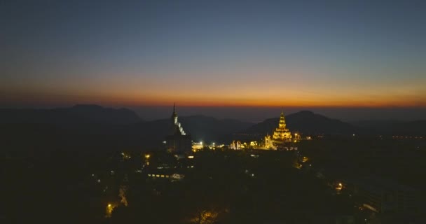 Vista Aerea Tramonto Wat Pha Sorn Kaew Con Sua Bella — Video Stock