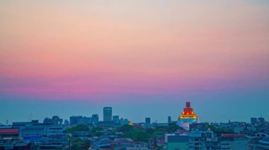 Phukho Thong, Bangkok 'ta gün batımında güzel, tatlı gökyüzünün zaman kaybı.