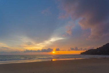 Gün batımında inanılmaz gökyüzü