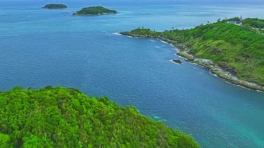 Laem Phromthep, Tayland 'ı çevreleyen mavi denizin üzerindeki hava hiper kayması
