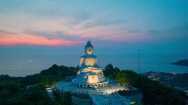 Phuket 'in havadan hiper bakış açısı Büyük Buda' nın tatlı alacakaranlıkta