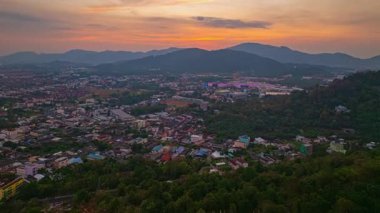 Khao Rang bakış açısına göre hava hiper hızlandırılmış manzara Sunset
