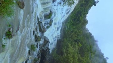 Mae Ya Şelalesi Doi Inthanon 'daki en güzel çağlayanlardan biridir, Chiang Mai.