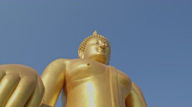 Dünyanın en büyük altın Buda heykelinin zarif parmakları