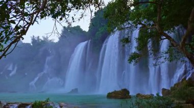 Muhteşem Doğa Vietnam 'ın En Büyük Şelalesi