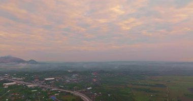 Chieang Mai 'deki Hod köyünün üstündeki hava manzarası.