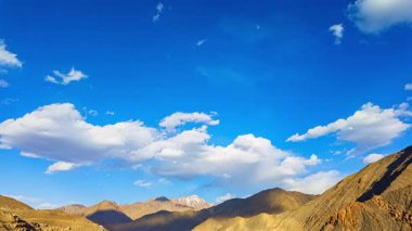 Dağların güzel manzarası