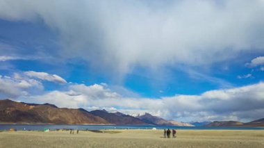 Dağların güzel manzarası