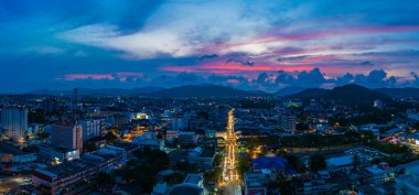 Tayland Alacakaranlık 'taki Phuket City' de Bulutlu Gökyüzü Manzarası 