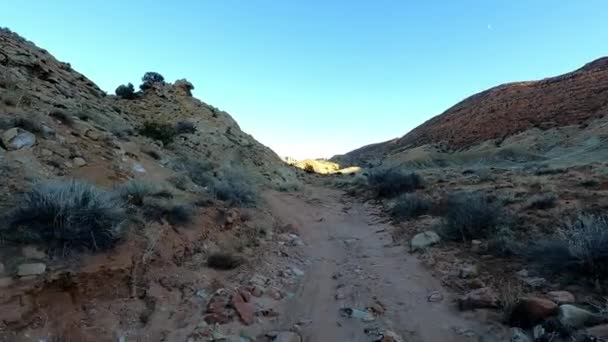 Moab Daki Çarpıcı Önbellek Vadisi Yıkama Road Yapmanın Heyecanını Gün — Stok video