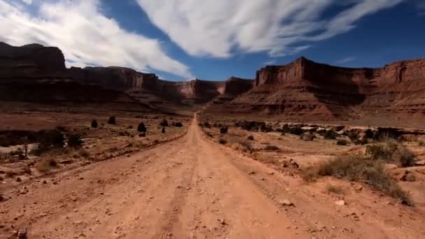 Beyaz Halka Patikası Nda Bir Road Macerasına Başlarken Utahs Engebeli — Stok video