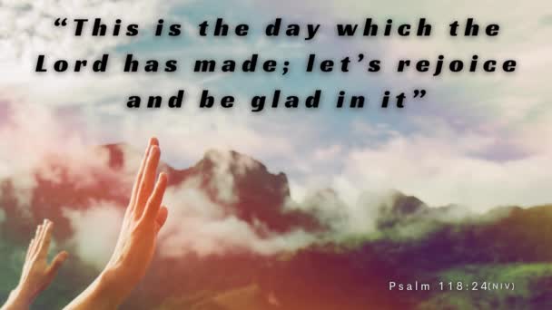 Рука Поднятая Славу Бога Библейского Стиха Псалом 118 День Который — стоковое видео