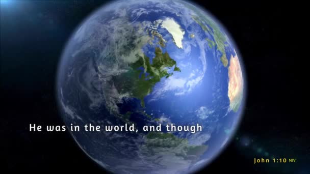 从外太空和圣经经文 约翰福音 10看地球的转动 他在世上 虽然世界是通过他创造的 但世界却没有认识他 — 图库视频影像