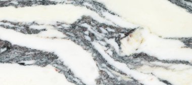 Mermer granit beyaz panorama arka plan yüzey siyah desenli soyut açık renkli siyah zemin seramik tezgah dokusu taş levha pürüzsüz fayans gri doğal gümüş.