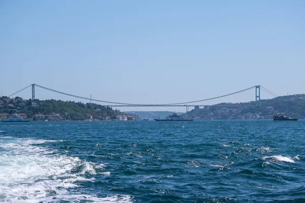 Boğaz ve Boğaz Köprüsü 'nün Panoramik Görünümü