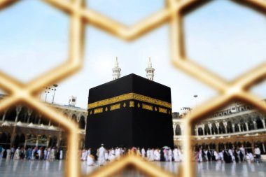 Kabe ve Suudi Arabistan 'daki Mekke Büyük Camii' nin minareleri. resimleme