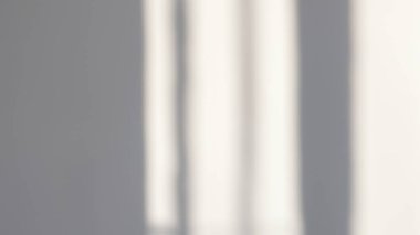 Beyaz Duvar Arkaplanındaki Işık ve Gölge Çizgileri