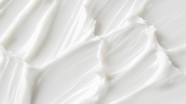 Kalın Çizgili ve Yumuşak Zirveli Beyaz Krema