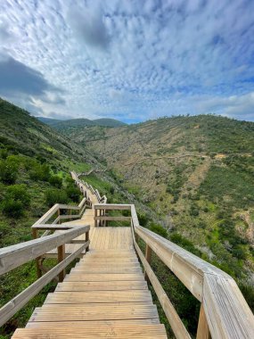 Barranco do Demo Trail, Algarve, Portekiz, Copyspace ile Dikey Portre