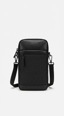 Beyaz arka plan üzerinde şık sırt çantası