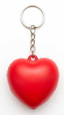 kırmızı kalp şekilli kolye