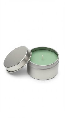 Beyaz zemin üzerinde mum olan cam vazo