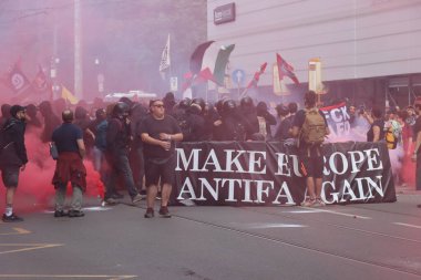 Milano - Via Bocccaccio - İtalya - 17 Mayıs 2025. Milano 'da aşırı sağ 