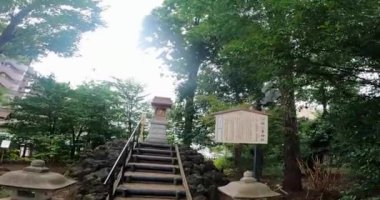 Kawagoe Hachiman Tapınağı: Mitsumine Shrine 'e. Kawagoe Hachiman Tapınağı, Kawamidori-cho, Kawagoe Şehri, Saitama Bölgesi, Japonya 1030 (Chogen 3) Kai no Kami Minamoto no Yorinobu tarafından kurulmuştur. Minamoto no Yorinobu burada son için dua etti.
