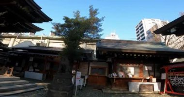 Shitaya Tapınağı, Higashiueno, Taito Ward, Tokyo, Japonya 'daki en eski Inari tapınağı. 730 yılında inşa edildiği söyleniyor.