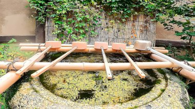 Kyoto Inaba-do Byodo-ji.Byodo-ji Tapınağı, İnaba-do-cho, Shimogyo-ku, Kyoto 'da bulunan bir Shingon tarikat tapınağıdır..