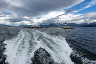 Uhuaia Arjantin 'deki deniz fenerinin sonu Beagle Channel' daki bir kaya adasında 