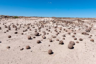 Ay Vadisi, Ischigualasto Parkı, Arjantin 'de sihirli taş ve kaya şekilli inanılmaz manzaralar. 