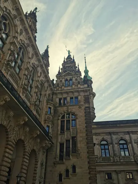 Prag, Czech Cumhuriyeti - Ağustos 2011.00 Belediye Binası manzarası