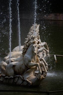 Floransa, İtalya 'daki Piazza della Signoria' daki çeşme.