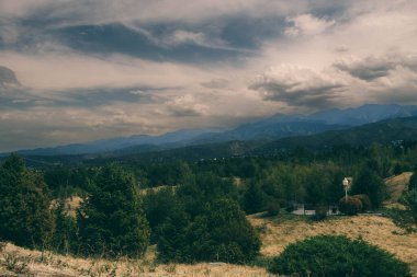 Dağlardaki dağın manzarası