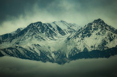Dağların güzel manzarası