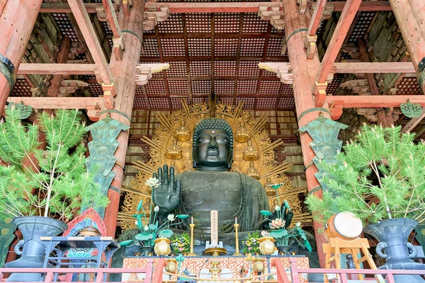 Japonya. Nara. Todai-ji tapınağı. Büyük Buda Salonu (Daibutsu-den) - Tarih: 26 - 04 - 2023