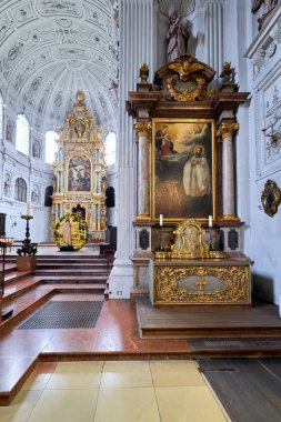 Almanya Bavyera Münih. Aziz Michael Kilisesi. Michaelkirche - Tarih: 25 - 04 - 2023