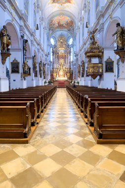 Almanya Bavyera Münih. Peterskirche 'de. Aziz Peter Kilisesi - Tarih: 26 - 04 - 2023