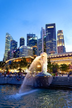 Singapur. Marina Körfezi. İş Finans Bölgesi. The Merlion - Tarih: 08 - 09 - 2023