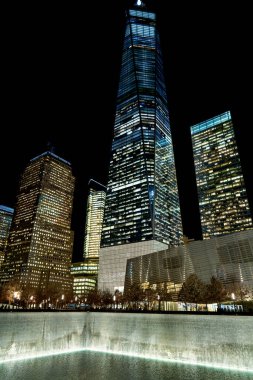 - New York. - Manhattan. Birleşik Devletler. National September 11 Memorial & Museum ve One World Trade Center - Tarih: 05 - 01 - 2022