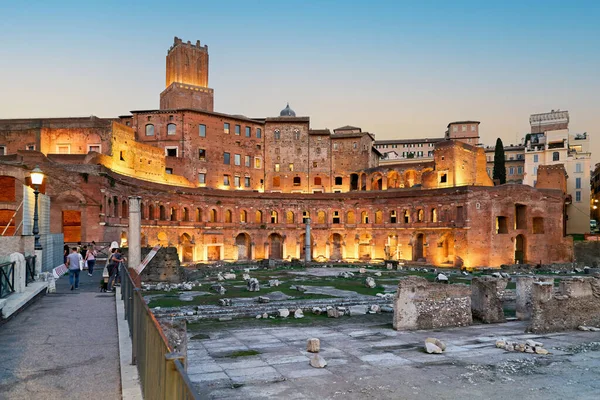 Roma Lazio İtalya. Trajan 'ın Fori Imperiali' deki marketi. Trajan 'ın Forumu - Tarih: 01 - 11 - 2023