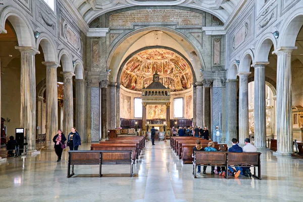 Roma Lazio İtalya. San Pietro in Vincoli (Aziz Peter in Chains), Roma Katolik kilisesi ve küçük bazilikası.