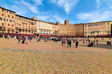 Siena Toskana İtalya. Piazza del Campo - Tarih: 08 - 04 - 2023