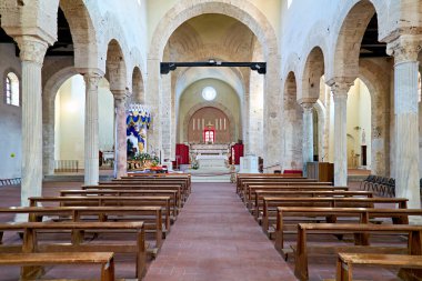 Gerace Calabria İtalya. Norman Katedrali 'nin İçi - Tarih: 24 - 08 - 2023