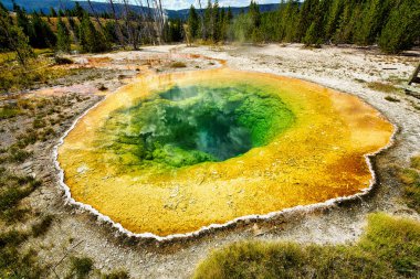 Yellowstone Ulusal Parkı 'nda Sabah Zaferi Havuzu. Wyoming 'de. ABD. Ağustos 2020 - Tarih: 09 - 08 - 2023