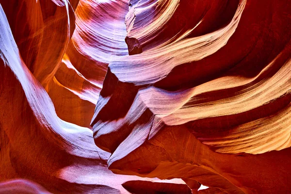 Antilop Kanyonu 'nun görkemli doğal mimarisi, Navajo Kabile Parkı, Arizona, ABD - Tarih: 19 - 08 - 2023