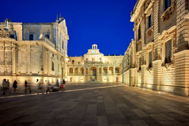 Salento 'da. Apulia Puglia İtalya. Nardo'. Salandra Meydanı. 18. yüzyıl sütunu - Tarih: 01 - 09 - 2023