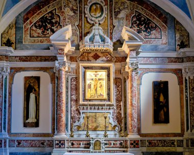 Napoli Campania İtalya. San Domenico Maggiore, Roma Katolik kilisesi ve manastırı. - Tarih: 02 - 01 - 2023